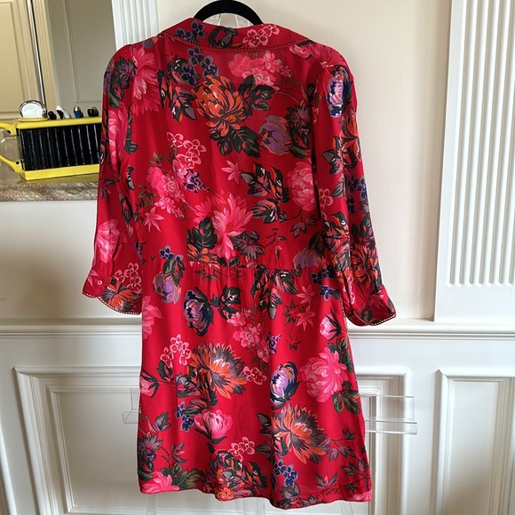 MIDI 3/4 sleeve w button closure and embroidery trim - Picture 4 of 4